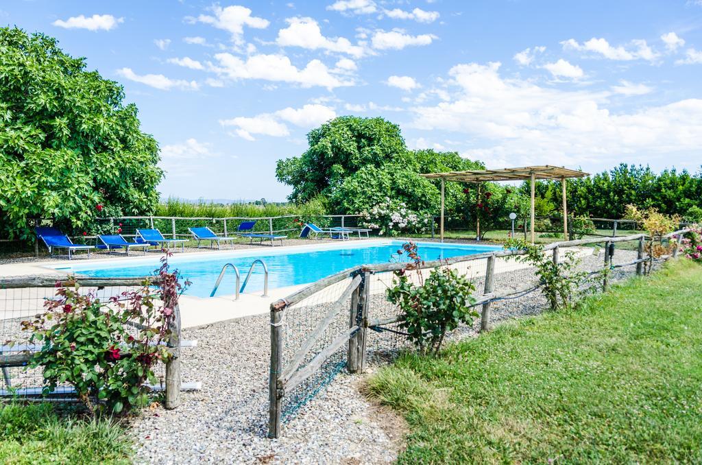 Agriturismo Il Roseto 마리나디그로세토 외부 사진